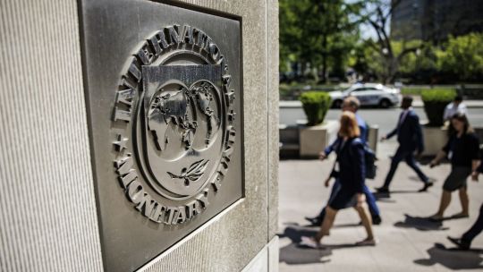 El FMI revisará el préstamo con Argentina en enero antes de avanzar con un nuevo acuerdo