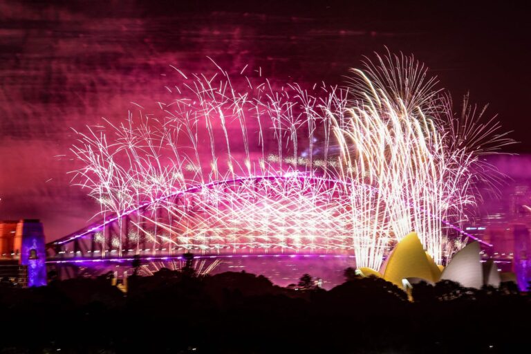 El mundo ya festeja Año Nuevo: dónde comenzó 2025 y cómo se celebra