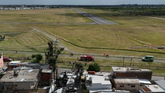 Los dramáticos videos del momento donde un avión chocó en San Fernando y murieron dos personas