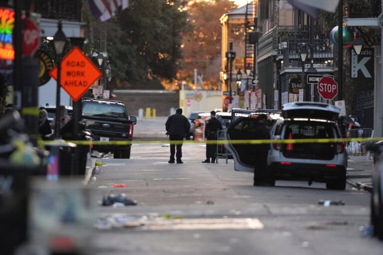 Qué pasó en Nueva Orleans: un atropello masivo en Año Nuevo deja 10 muertos y decenas de heridos en Bourbon Street