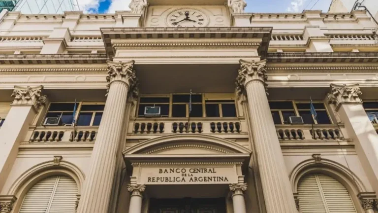 El Banco Central tomó deuda por mil millones de dólares de bancos internacionales