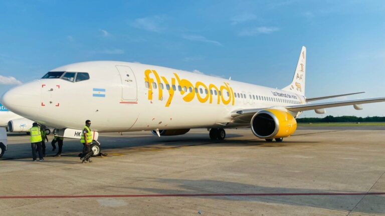 Los vuelos de Flybondi, con demoras y cancelaciones en la primera semana de vacaciones 2025