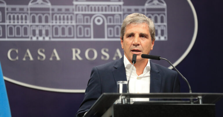 El enojo del ministro Luis Caputo con un banco de los EE.UU. encierra la polémica clave
