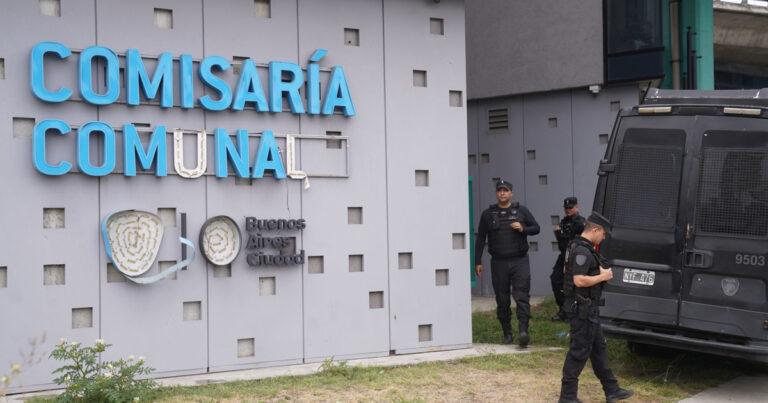 Buscan acelerar la expulsión del país de los extranjeros detenidos por delitos en la Ciudad