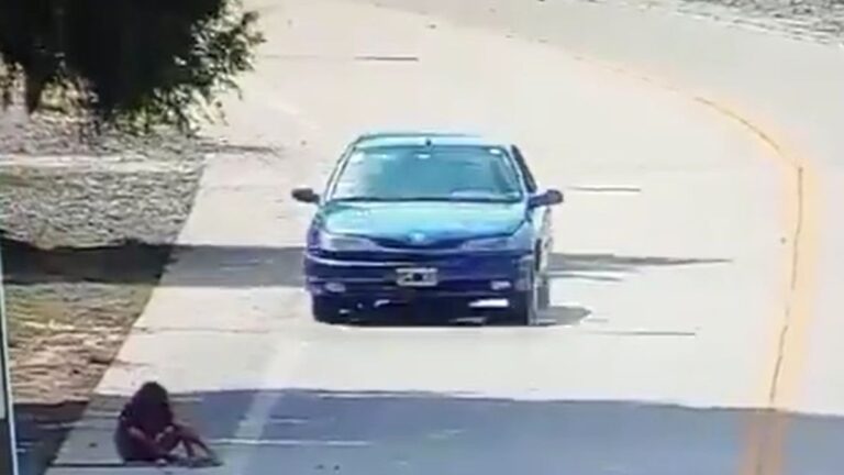 Impactante video en Ensenada: conductor borracho pasó por encima a una nena e intentó fugarse