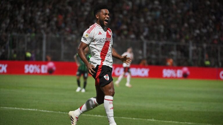 River encontró el triunfo en San Juan y se acerca a la punta