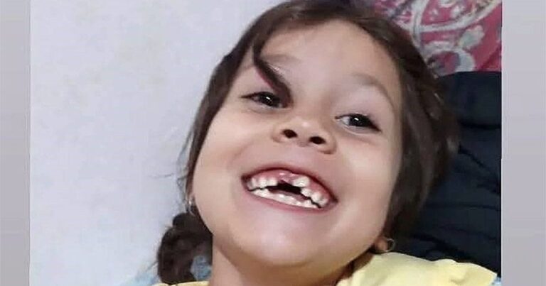 Kim, la nena de la sonrisa y los sueños destruidos de una manera salvaje