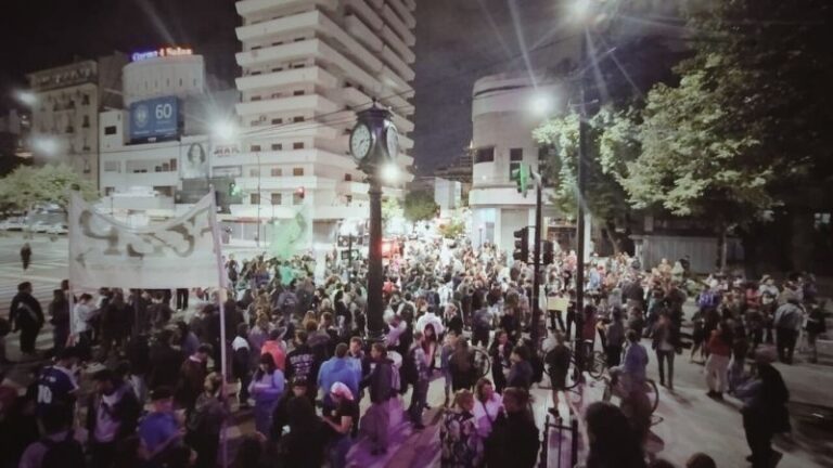 Cacerolazo en 7 y 50 en repudio a la represión de Bullrich y por la liberación de los detenidos