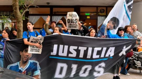 Juicio por la muerte de Diego Armando Maradona: declaran los primeros tres testigos en la causa