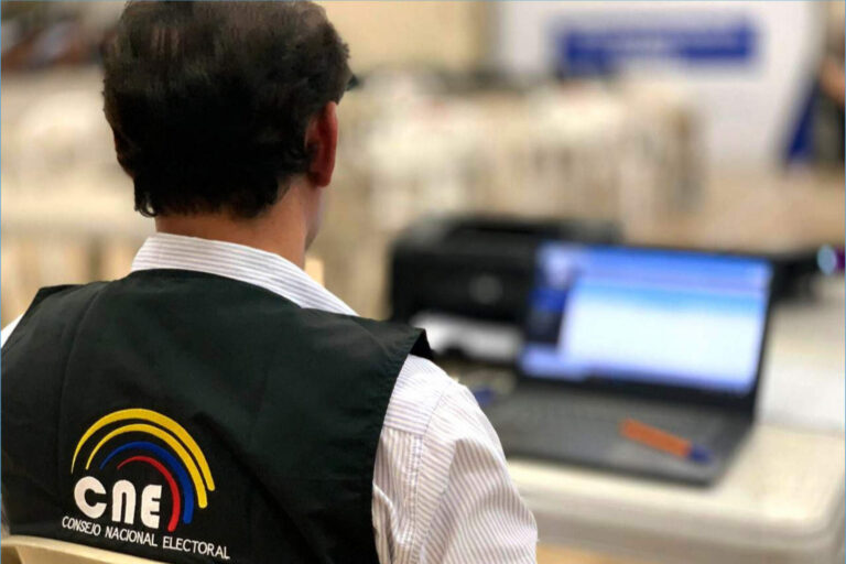 La Corte Constitucional evaluó la prohibición de celulares en las elecciones