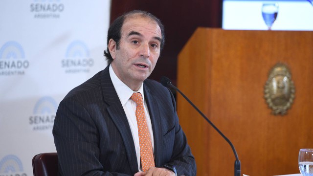 El juez Manuel García-Mansilla renunció a su cargo en la Corte Suprema