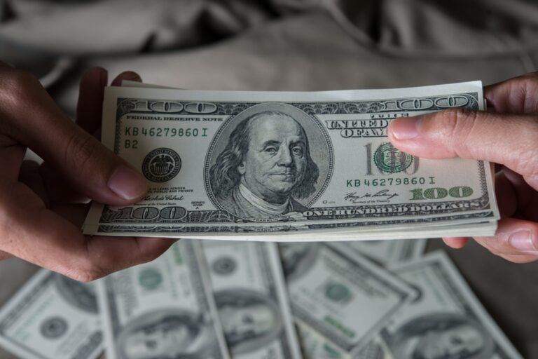 Dólar hoy, dólar blue hoy: a cuánto cotiza este domingo 13 de abril