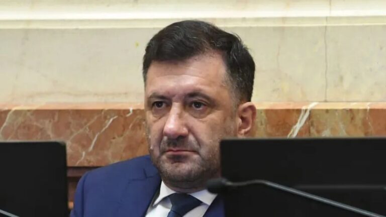 Edgardo Kueider salió a defenderse por primera vez: «No era plata negra ni ilícita»