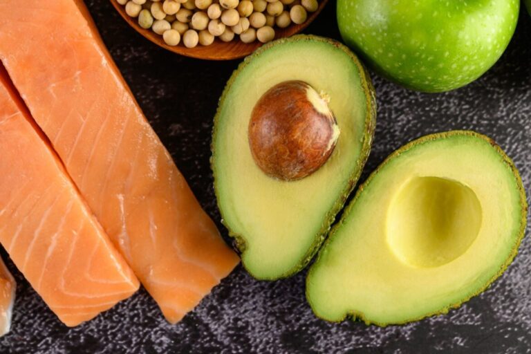 Las grasas que deberías incluir en tu dieta para bajar de peso y cuidar tu salud