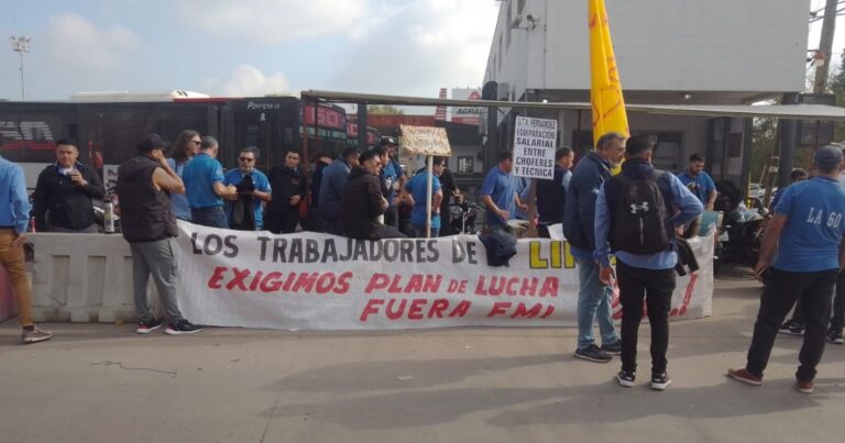 Línea 60. Protesta en cabecera Maschwitz por aumento salarial
