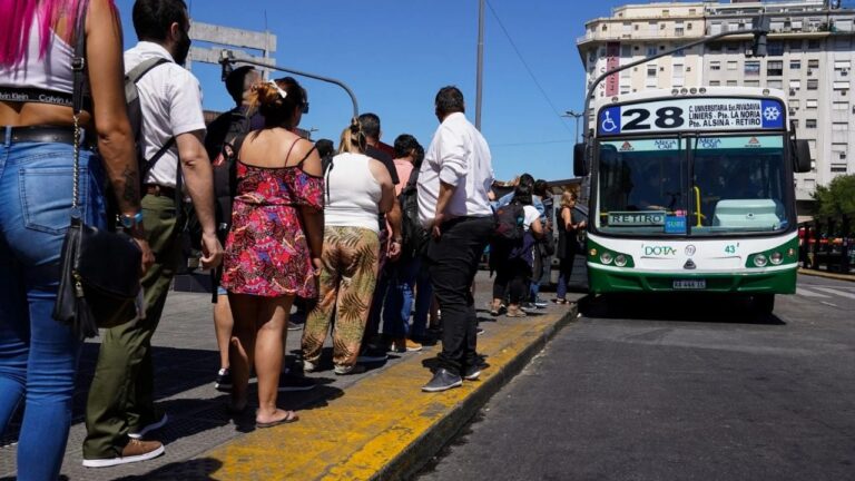 Así pretende el Gobierno desactivar el paro de colectivos de la UTA