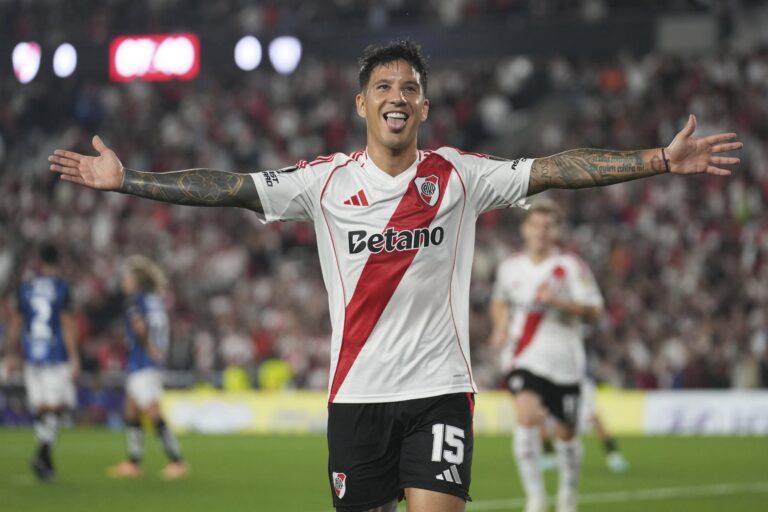 Veinte minutos de furia: aciertos ofensivos, errores no forzados y cuatro goles en el Monumental