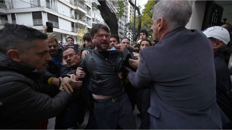 Detención de Juan Grabois: tensión entre la policía y manifestantes