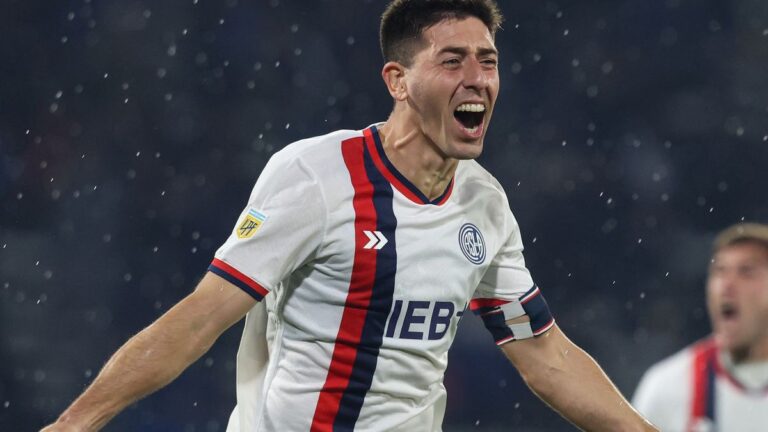 San Lorenzo ganó en el final y amargó el debut de Tevez en Talleres