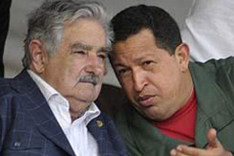 El Frente Amplio pretende reformar las Fuerzas Armadas al estilo chavista