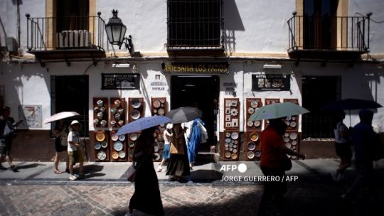 España sufre una intensa ola de calor con temperaturas que superan los 42 grados