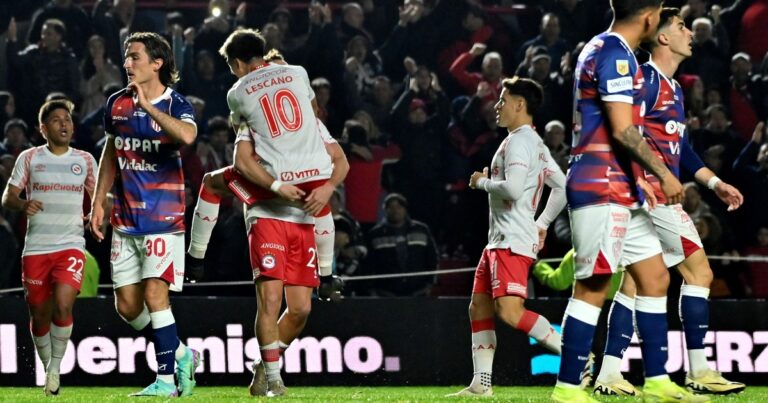Unión: su mala racha fuera de Santa Fe, que no pudo cortar ante Argentinos Juniors