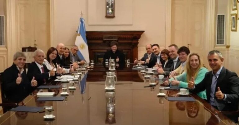 Javier Milei y sus medidas, EN VIVO: el Presidente encabeza una reunión de Gabinete con el foco en los vetos y el cierre de listas