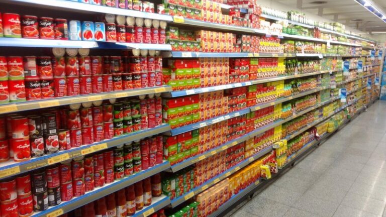 Nuevo descenso en las ventas minoristas, cayeron casi un 6%