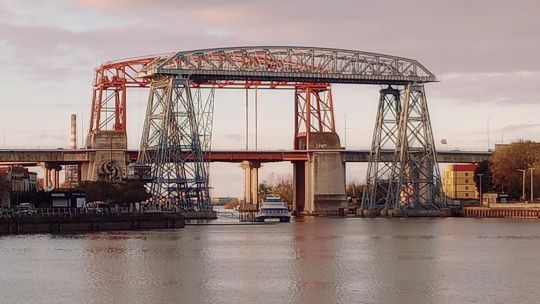 La Boca: un hombre fue rescatado del Riachuelo e investigan un presunto intento de suicidio