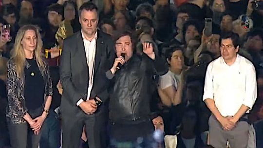 Milei en Córdoba: denunció «operetas, calumnias, difamaciones» y repitió «La Libertad Avanza o la Argentina retrocede»