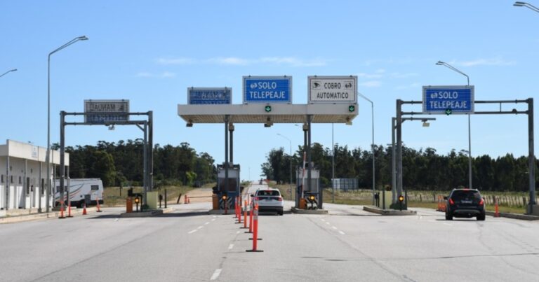 Qué se necesita para viajar por las rutas de Uruguay: se lanza el «abono extranjero» para presentar en los peajes