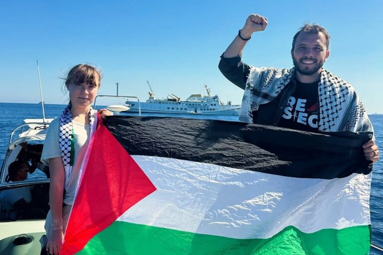 Ilustración de un control migratorio en un aeropuerto.